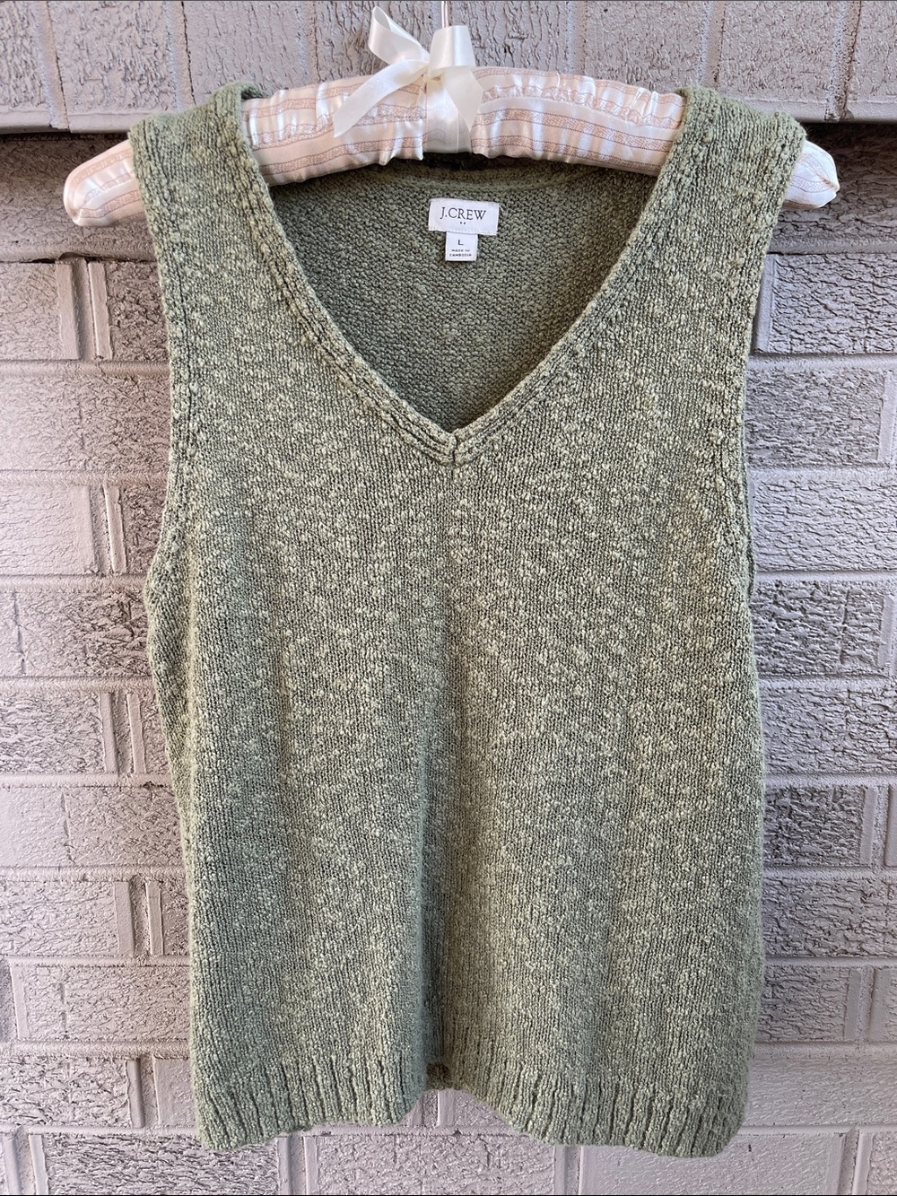 J. Crew Olive Green Sleeveless V-Neck Knit Top- size L